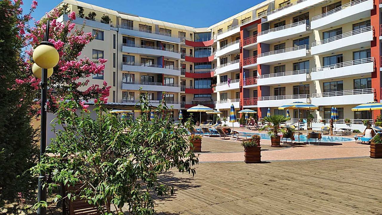 Продава се Двустаен апартамент в к.к. Слънчев бряг - 72 кв.м за 1014 €/кв.м - Снимка #11