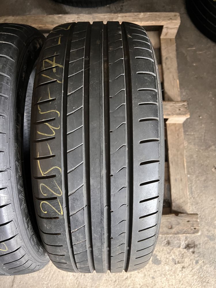 2 anvelope vara 225/45/17 , Dunlop , RunFlat , 6 mm
