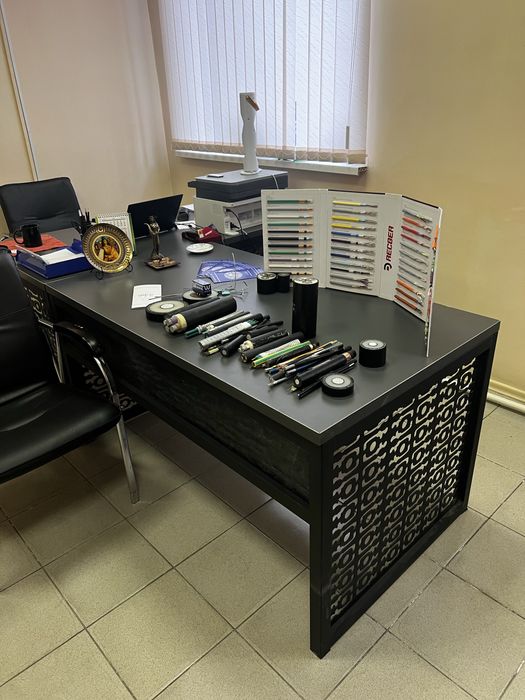 Офисная мебель в отличном состоянии