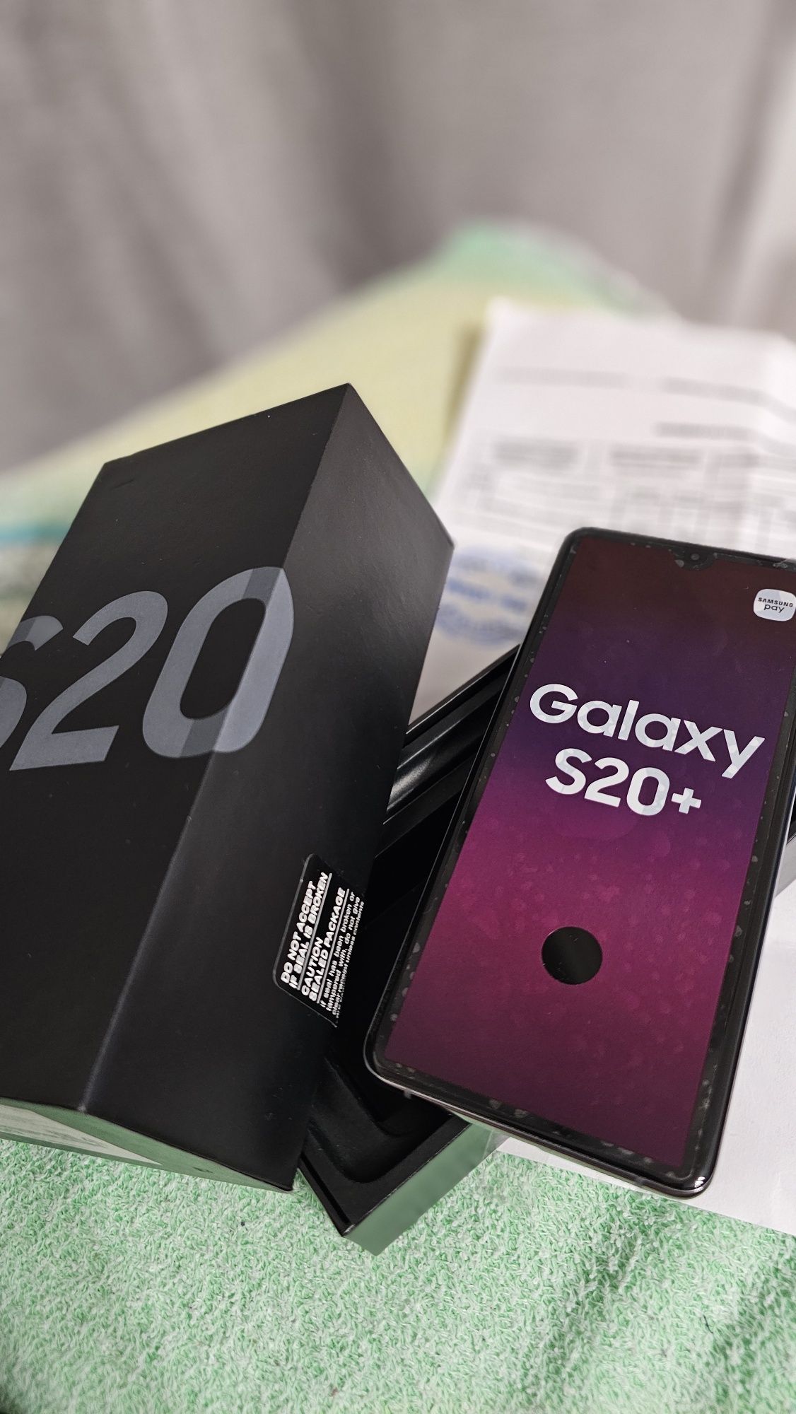 Samsung S20 Plus, неисправный