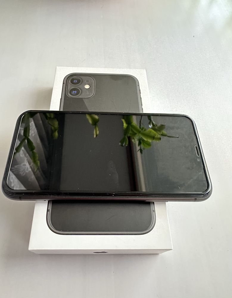 Продам Iphone 11