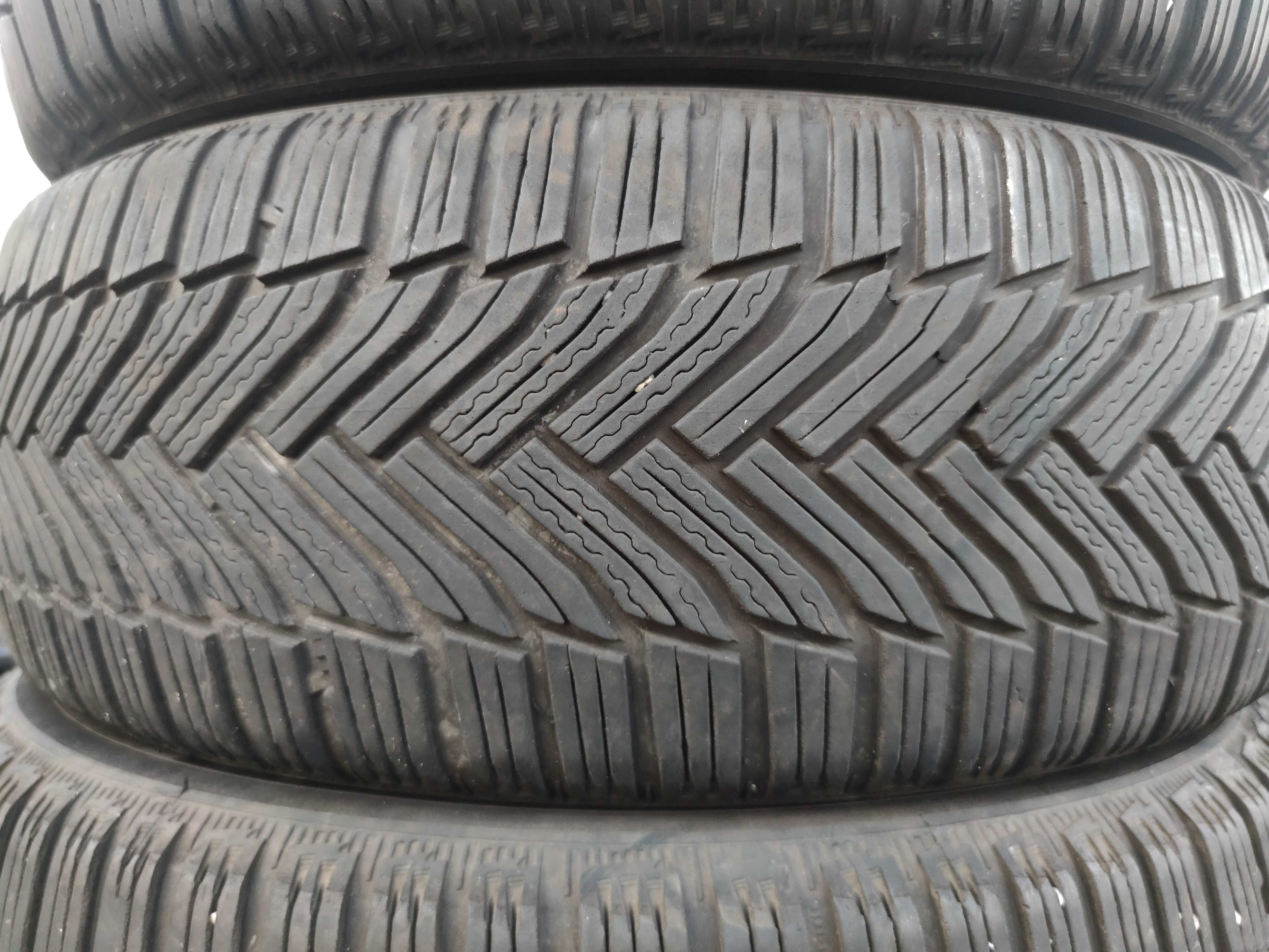 4бр Зимни Гуми 205 55 17 - Michelin - DOT 2022