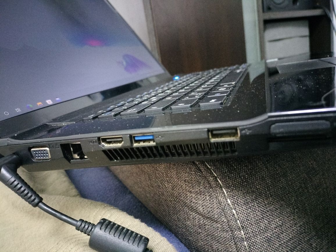 Laptop terra 17inch  Intel dualcore ieftin și bun