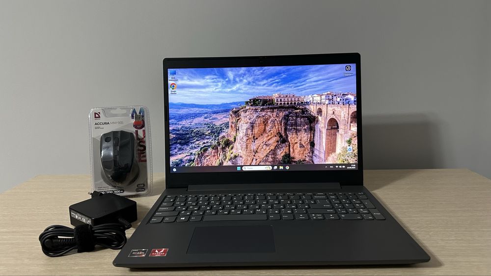 Новый! Ноутбук Lenovo Ryzen 3 8GB/256GB SSD/1TB HDD