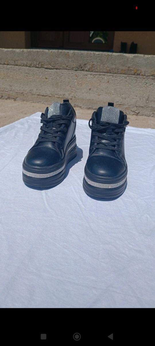 Pantofi sport cu platforma