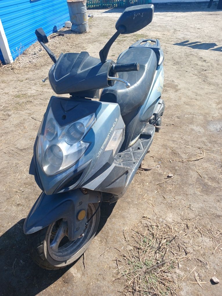 Продам скутер racer 150 кубов