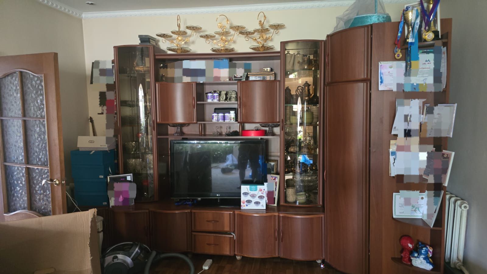 Стенка в гостиную.