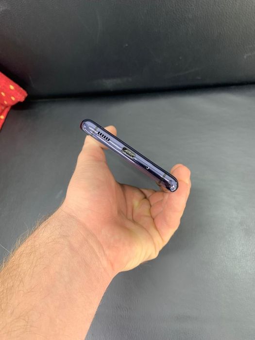 Продается Самсунг S20 FE