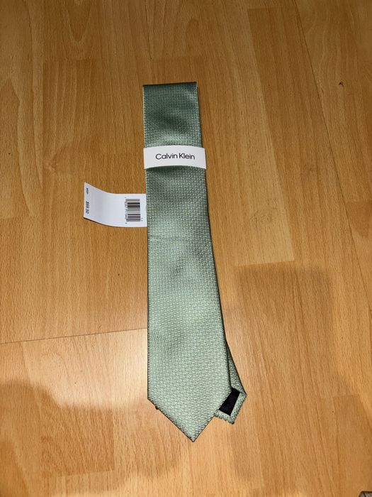 Cravate michael kors si calvin klein noi