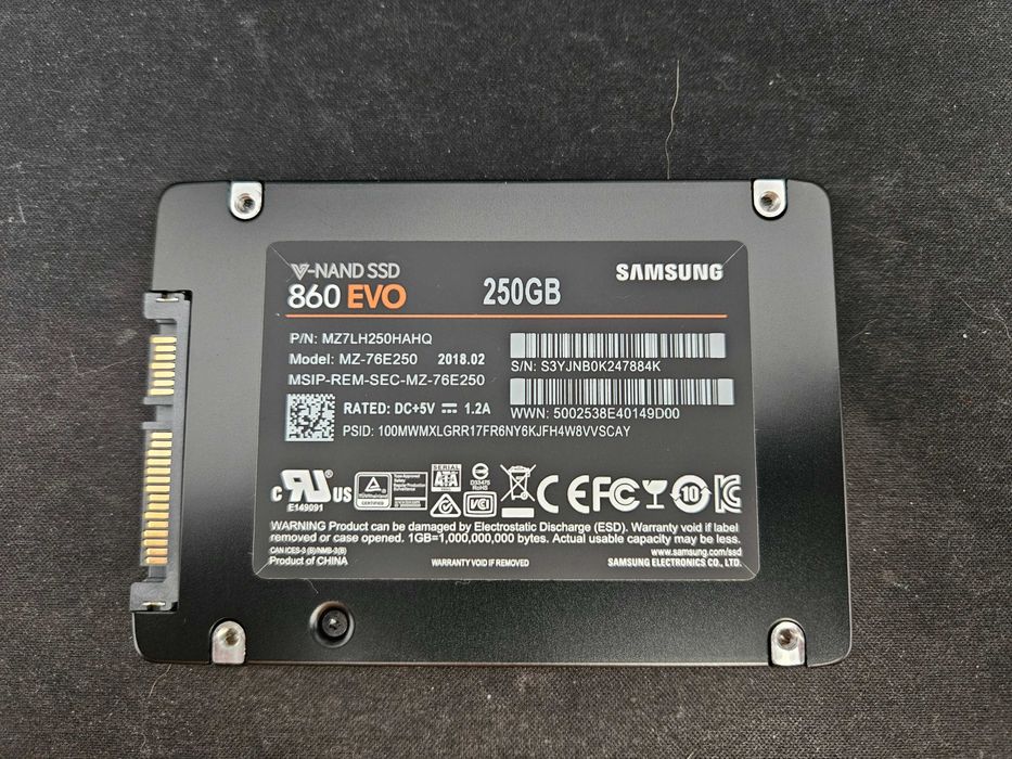 SSD Samsung 860 Evo de 250GB.