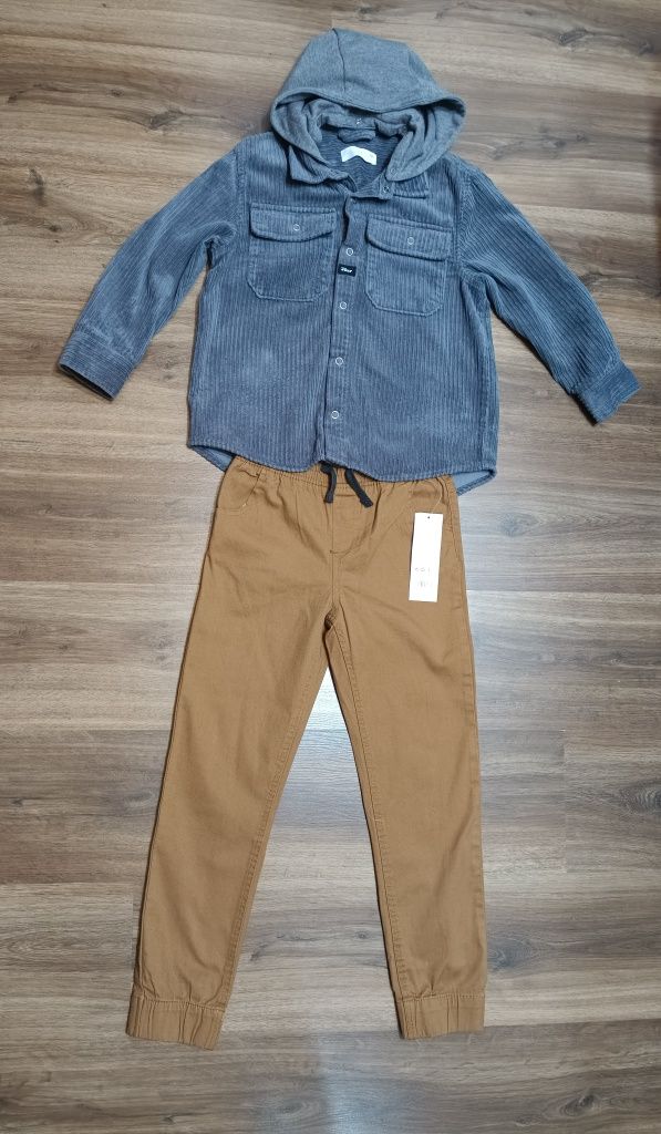 Сива спортна риза Zara,яке с качулка и кафяв панталон