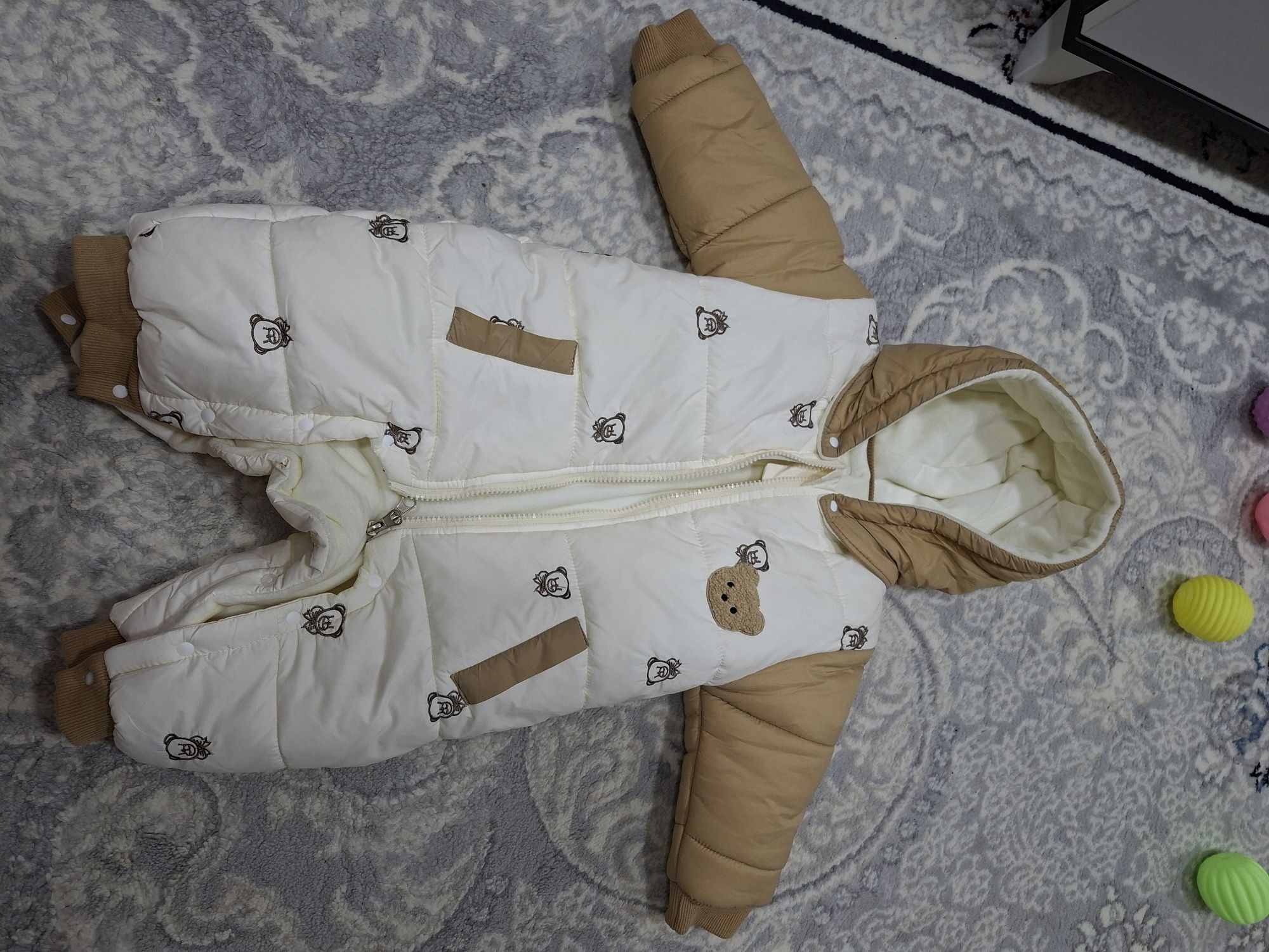 Продаётся зимний комбинезон на ребёнка