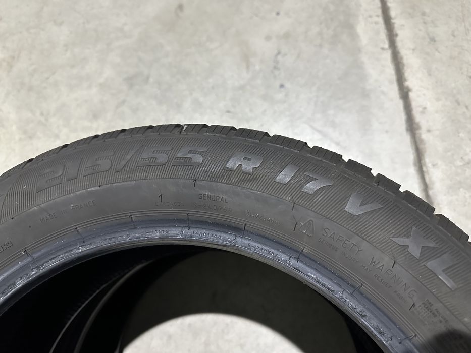 2бр. Отлични Зимни Гуми 215/55R/17 XL -GENERAL- DOT:3719- 5,8мм.