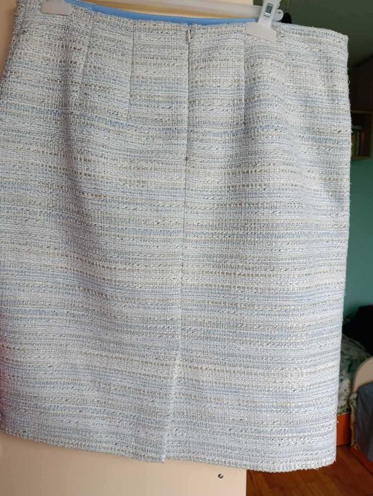 Стилна пола от букле на марката " Данини"