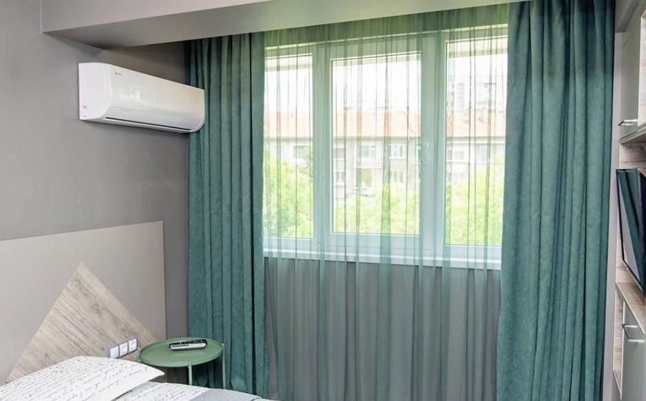 Дава се под наем Тристаен апартамент в Бургас, Център - 65 кв.м за 1020 € - Снимка #9