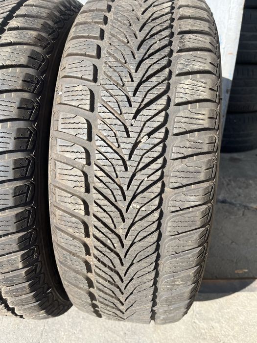 2 бр. зимни гуми 205/60/16 Sava 6,5 mm DOT 2915