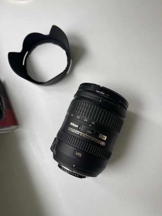 Обектив Nikon AF-S DX Nikkor 16-85mm F/3.5-5.6 G ED VR