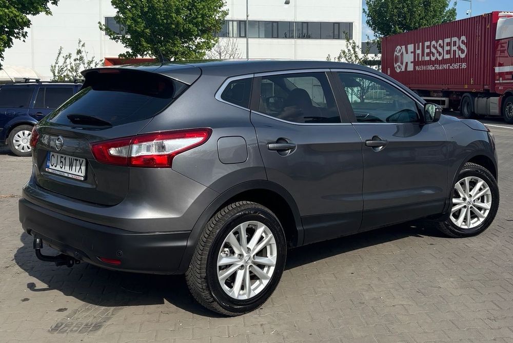 Nissan Qashqai .