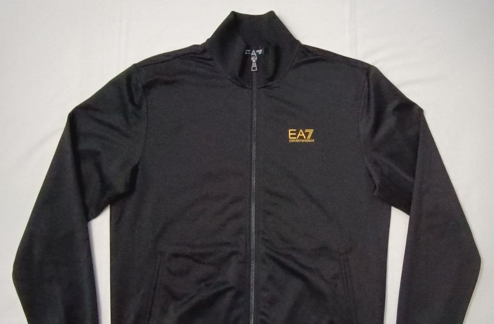 EA7 Emporio Armani Tracksuit оригинален екип L горнище и долнище
