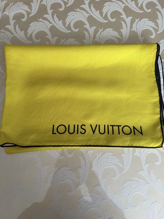 Оригинальный платок от Louis Vuitton