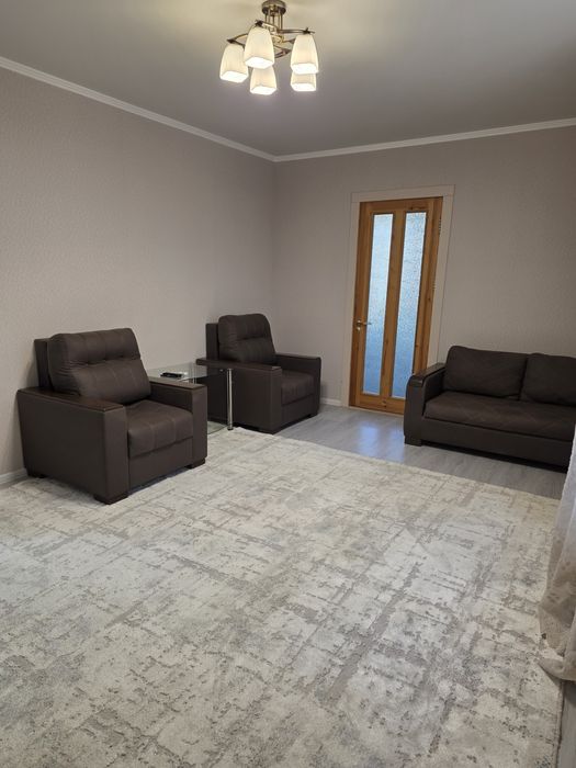 Сдаю в аренду свою собственную 3-х комнатную квартиру .