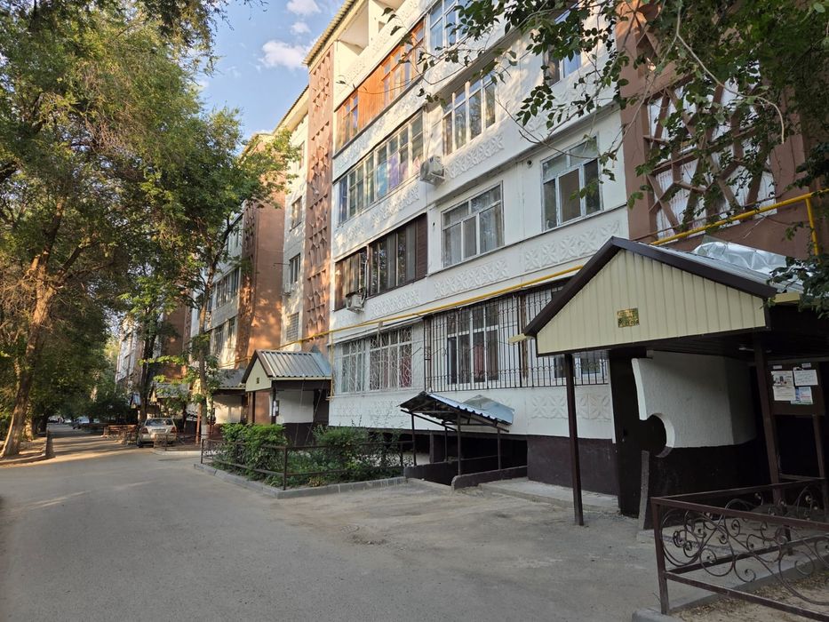 2-комн., 10 мкр., 1 этаж