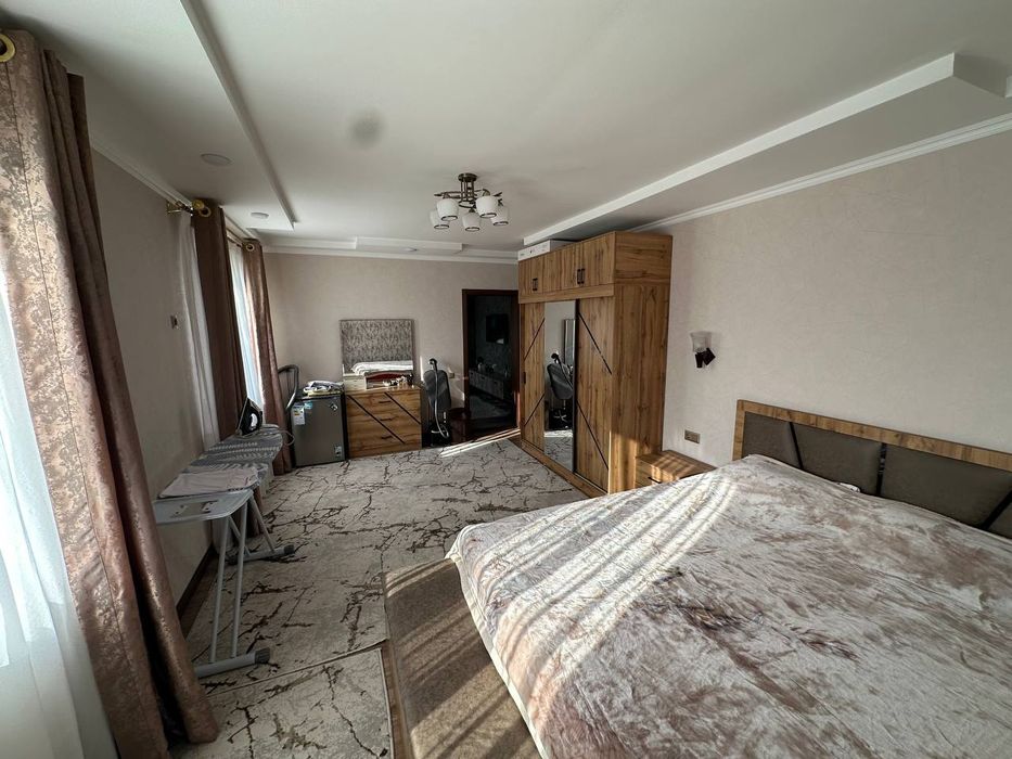 Дом у парка Фуркат. 3.5 сотки 6 комнат.  Ремонт, бассейн, Баня.