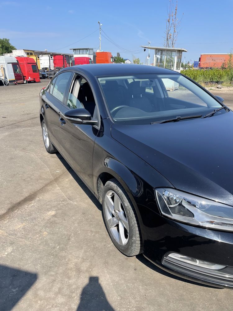 Dezmembrez vw passat b7