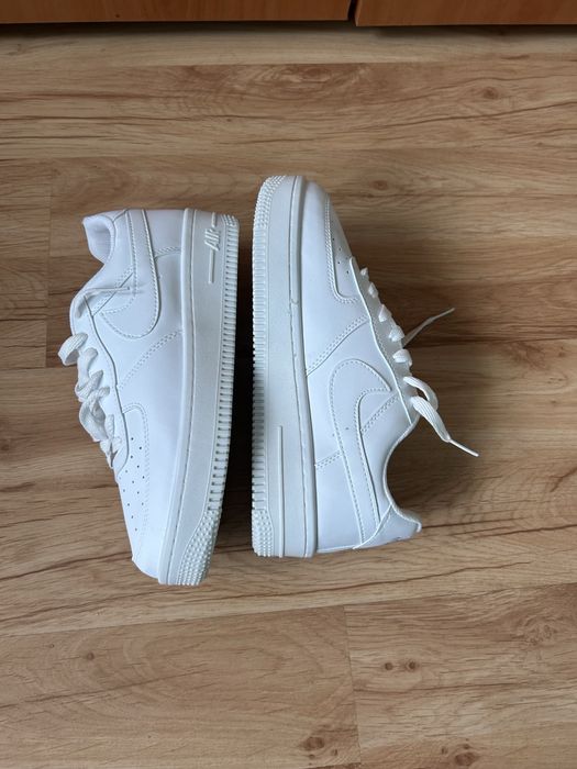 Nike air force нови