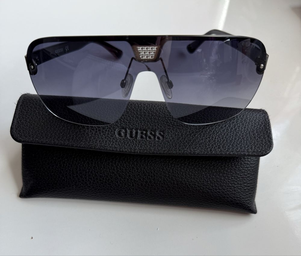 Оригинални мъжки слънчеви очила Guess