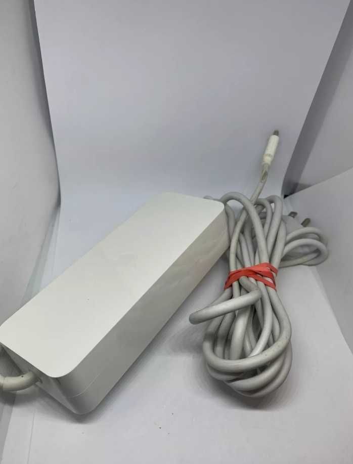 Лаптоп - Тип-Захранващ адаптер -Марка-Apple !