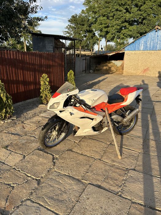 Aprilia rs 125 2t pv,cititi descrierea