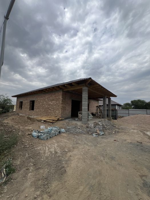 Черновой дом кирпичь