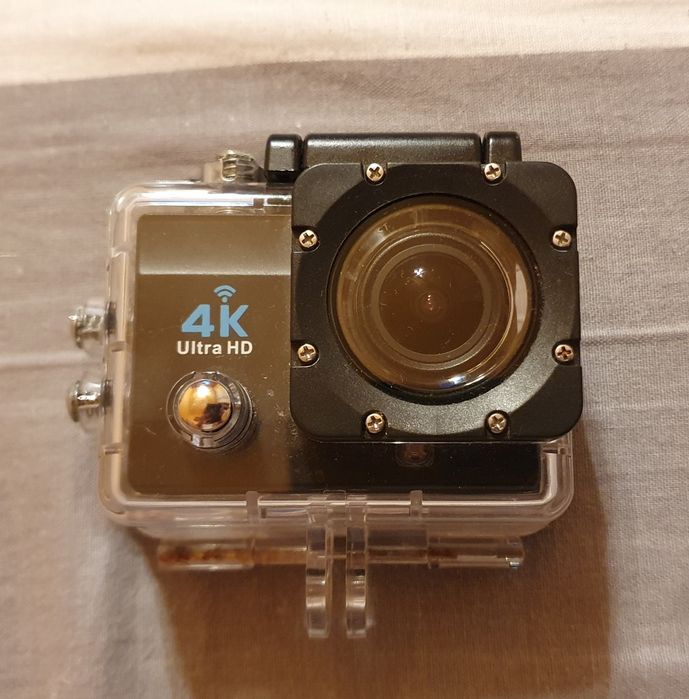 Action camera 4K, Full HD 60fps cu 4 baterii, tip GoPro
