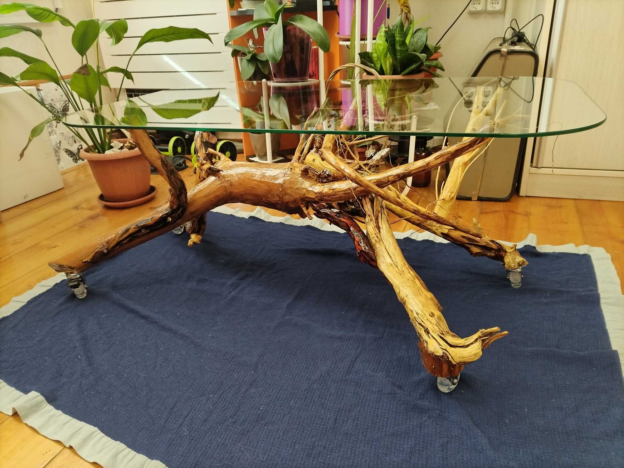 Уникални маси, ръчно изработени.