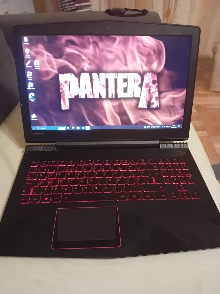 Vând Laptop LENOVO