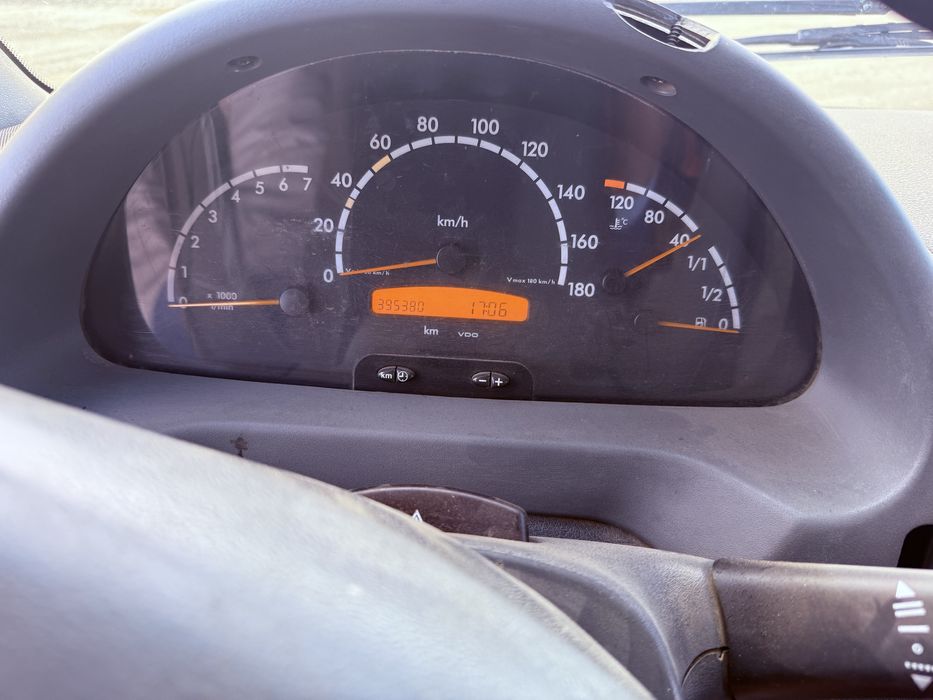 Mercedes Sprinter 211CDI motor 2.2 Avem 2 mașini identice disponibile.