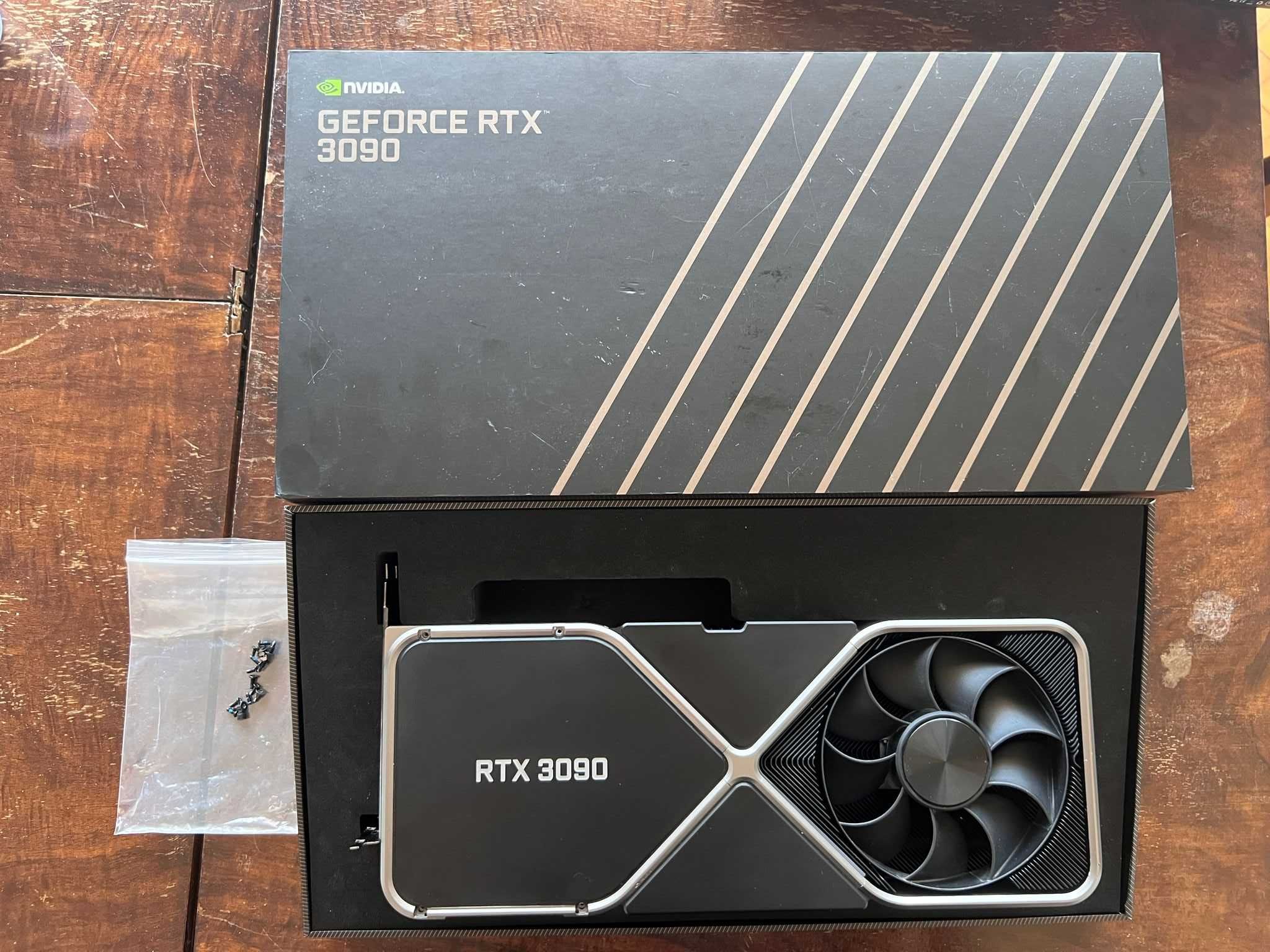 RTX 3090 Founders Edition FE охладител + кутия