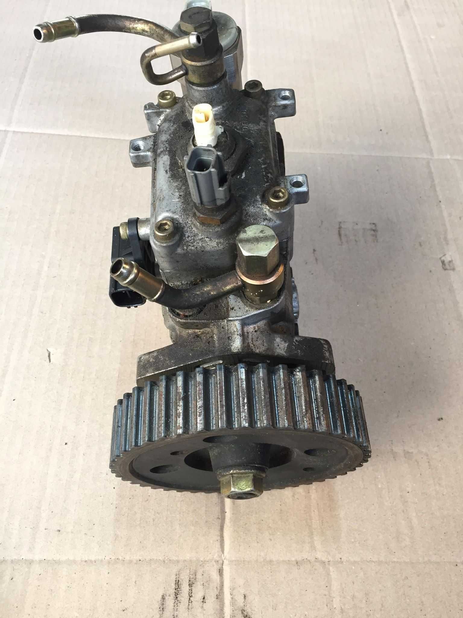 Pompa injectie pentru opel astra G cod 8-97185242-2