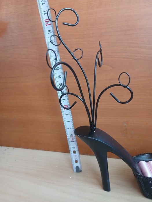 suport pentru bijuterii