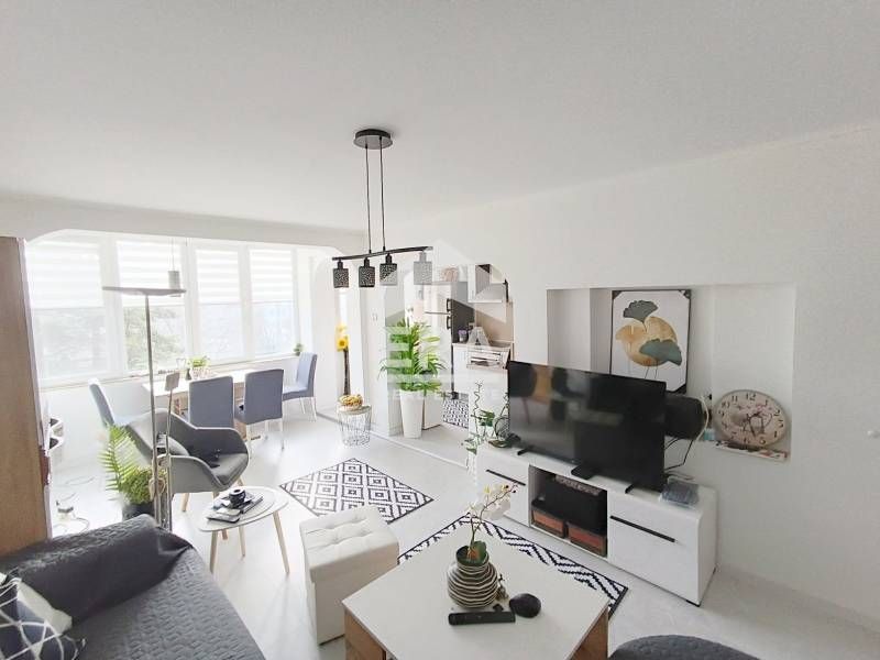 Тристаен обзаведен апартамент след основен ремонт в жк Чайка гр. Варна