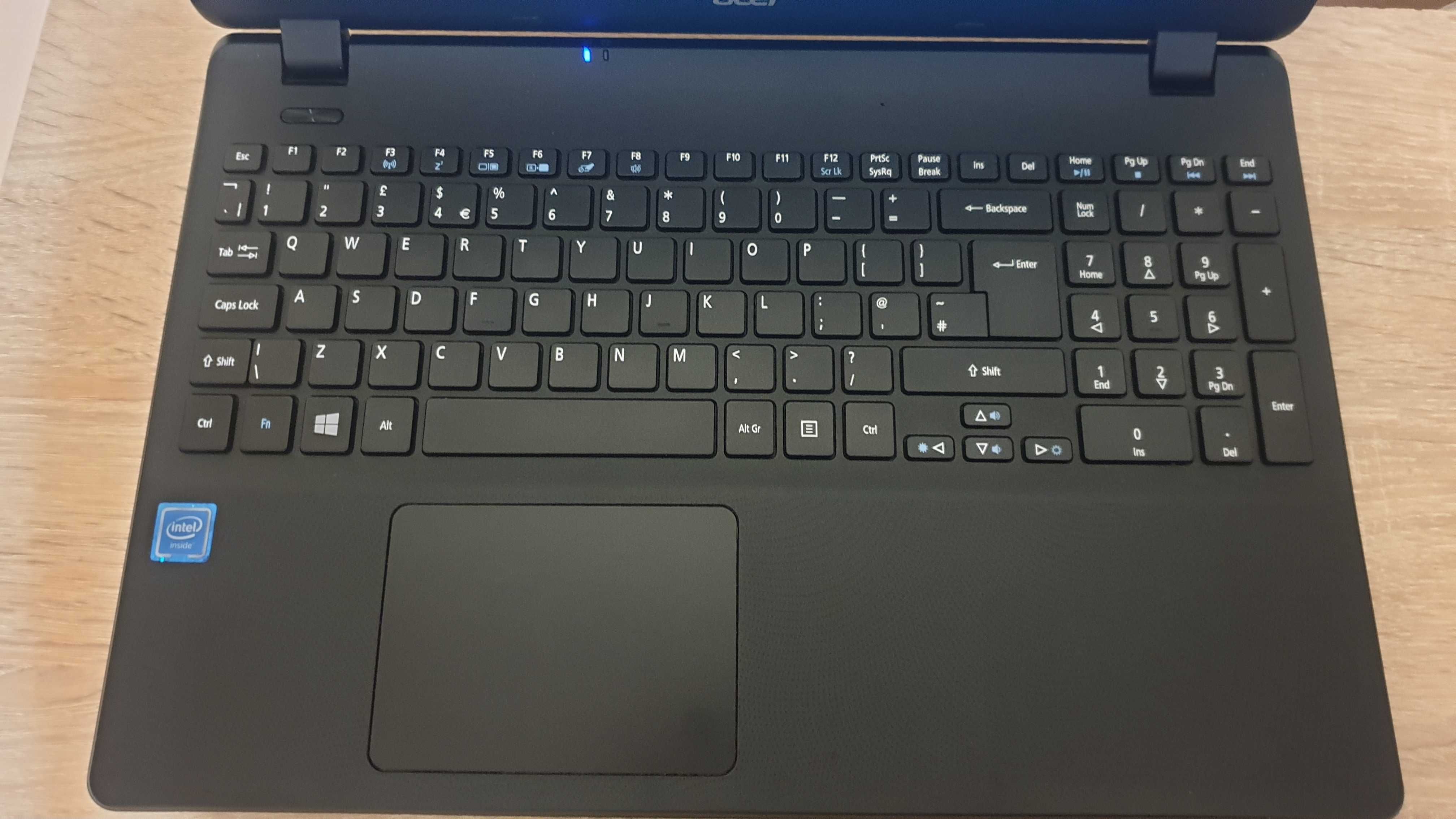 Лаптоп Acer Aspire ES1-571