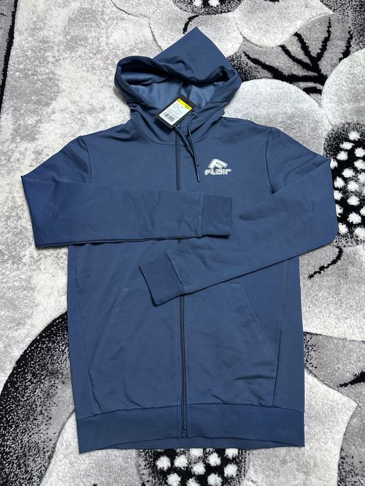 Мъжки екип на FLAIR