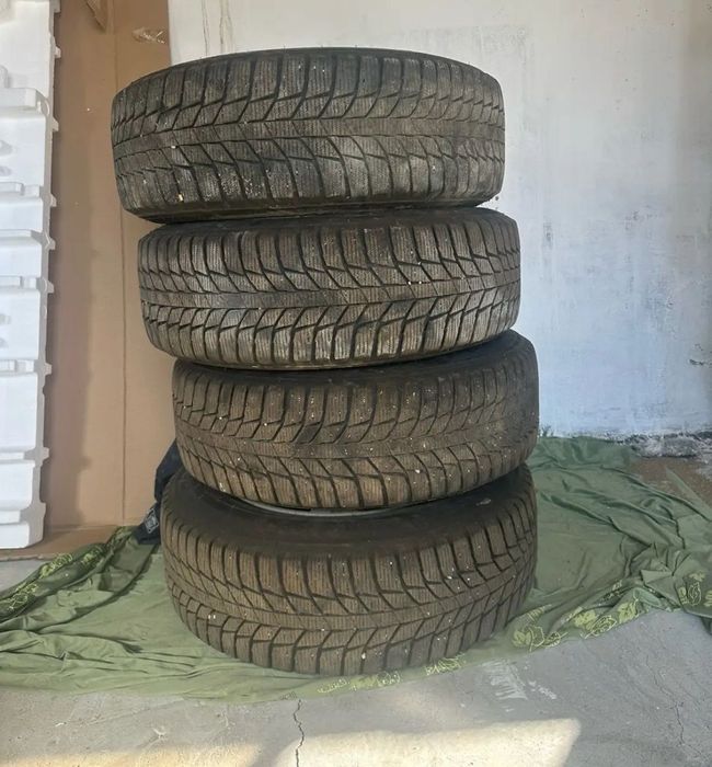 225/65/17. Бу қыстық покрышка/дискімен