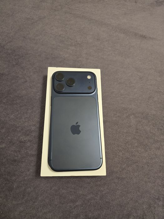 Vand/Schimb Iphone 17 pro max/512 gb/ factura  emag