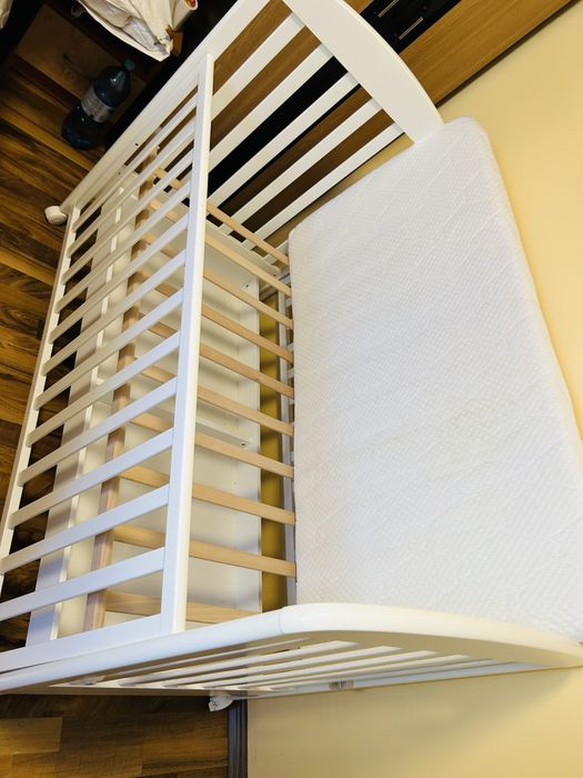 Vand patut bebelusi Erbesi cu roti, 2 nivele si laterala culisanta