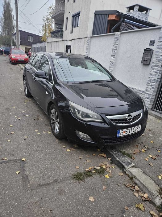 Opel Astra J  1.6 Benzină 115 CP  Automat 2010 /  Întreținută