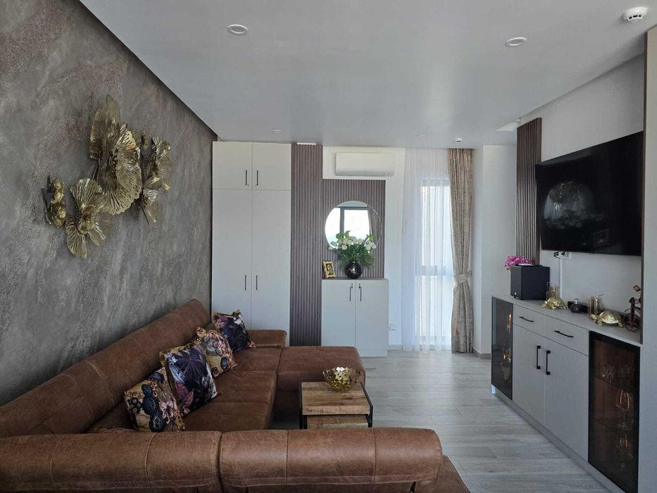 Apartament de lux cu vedere frontala la mare