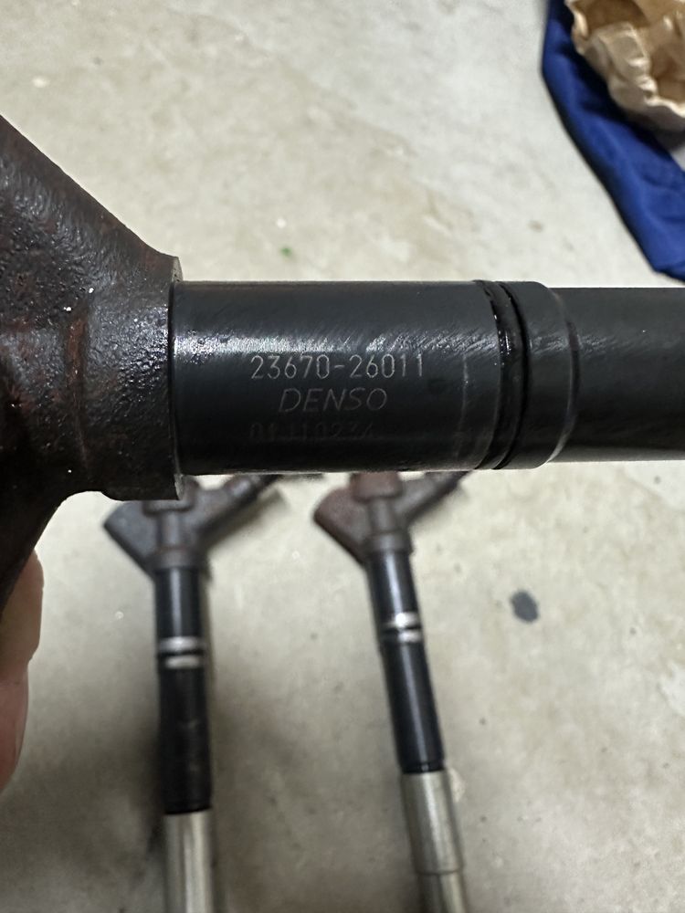 Injectoare cu fir Toyota 2.2 d-cat Rav 4, Auris, Lexus cod 23670-26011