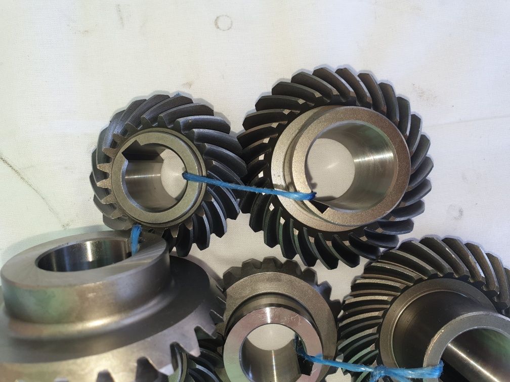 Pinion cositoare Deutz Fhar KM24